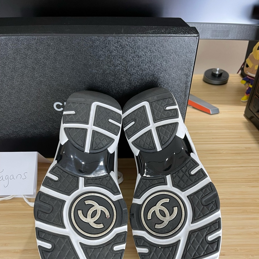 Chanel cc trainers - Picture 15 of 15